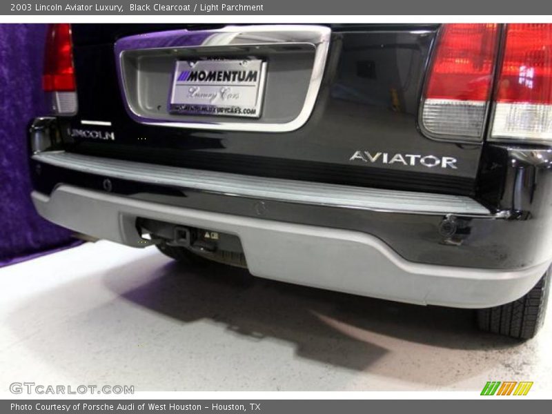 Black Clearcoat / Light Parchment 2003 Lincoln Aviator Luxury