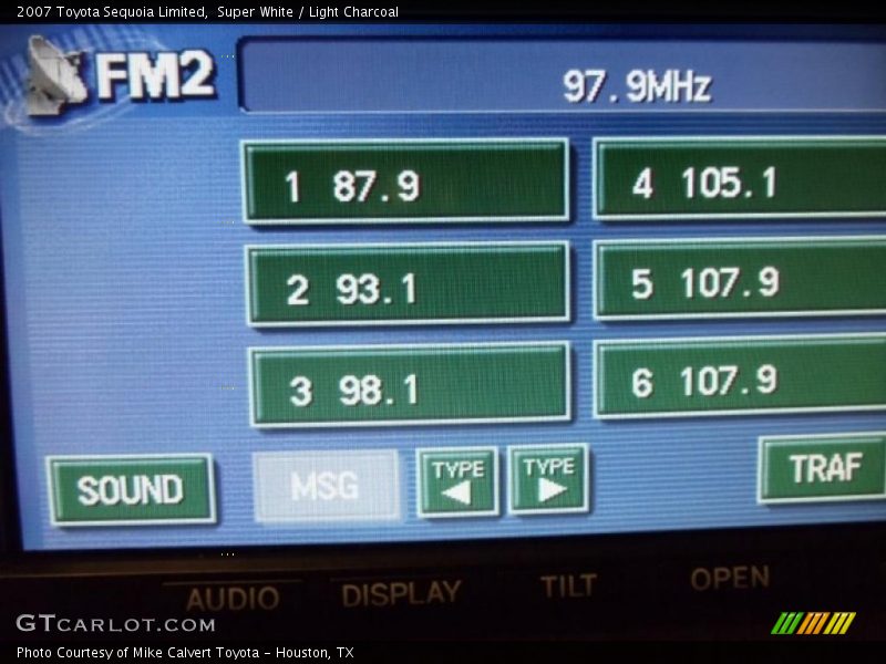 Super White / Light Charcoal 2007 Toyota Sequoia Limited