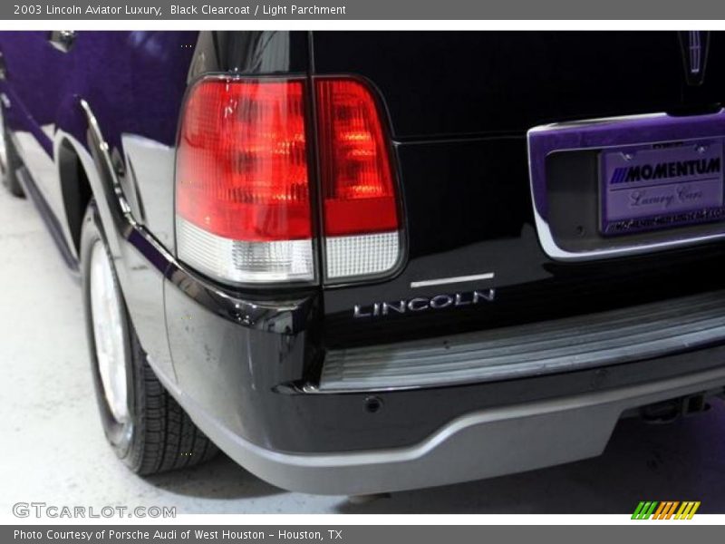 Black Clearcoat / Light Parchment 2003 Lincoln Aviator Luxury