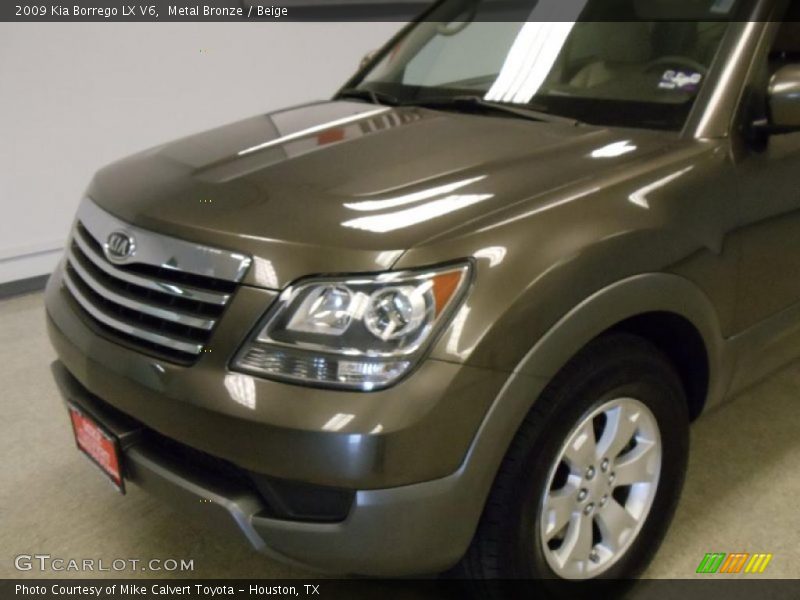 Metal Bronze / Beige 2009 Kia Borrego LX V6