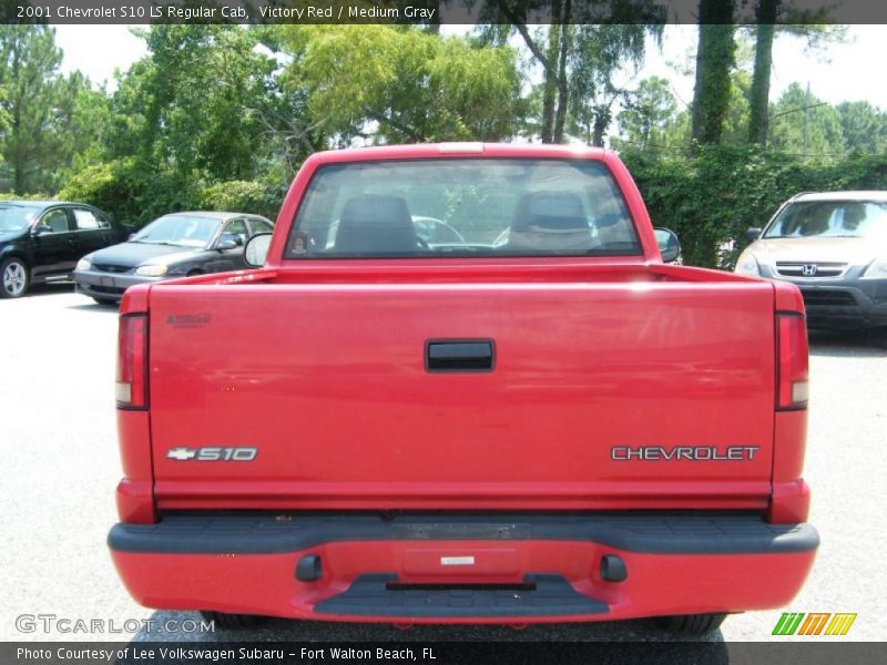 Victory Red / Medium Gray 2001 Chevrolet S10 LS Regular Cab
