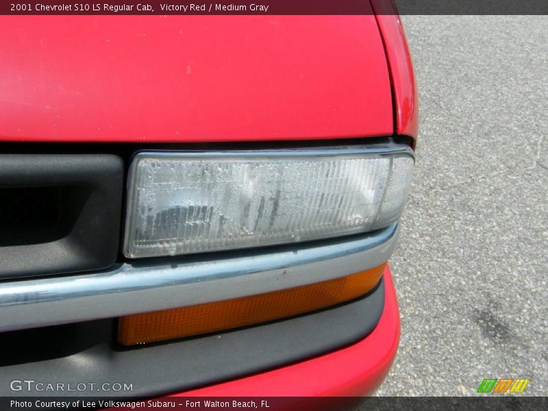 Victory Red / Medium Gray 2001 Chevrolet S10 LS Regular Cab