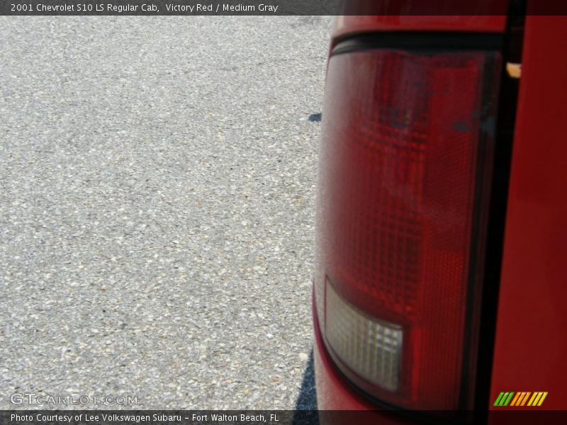 Victory Red / Medium Gray 2001 Chevrolet S10 LS Regular Cab