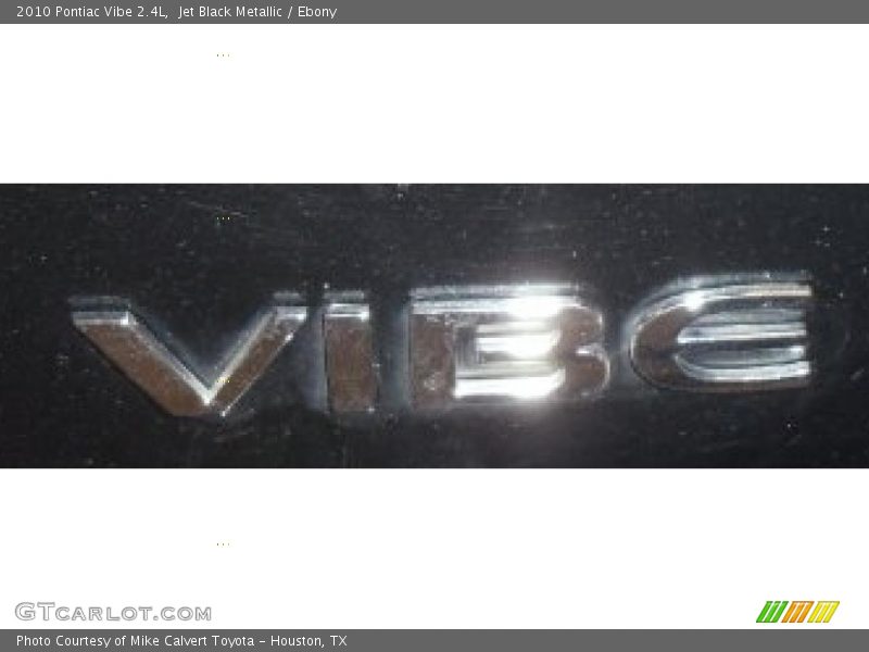 Jet Black Metallic / Ebony 2010 Pontiac Vibe 2.4L
