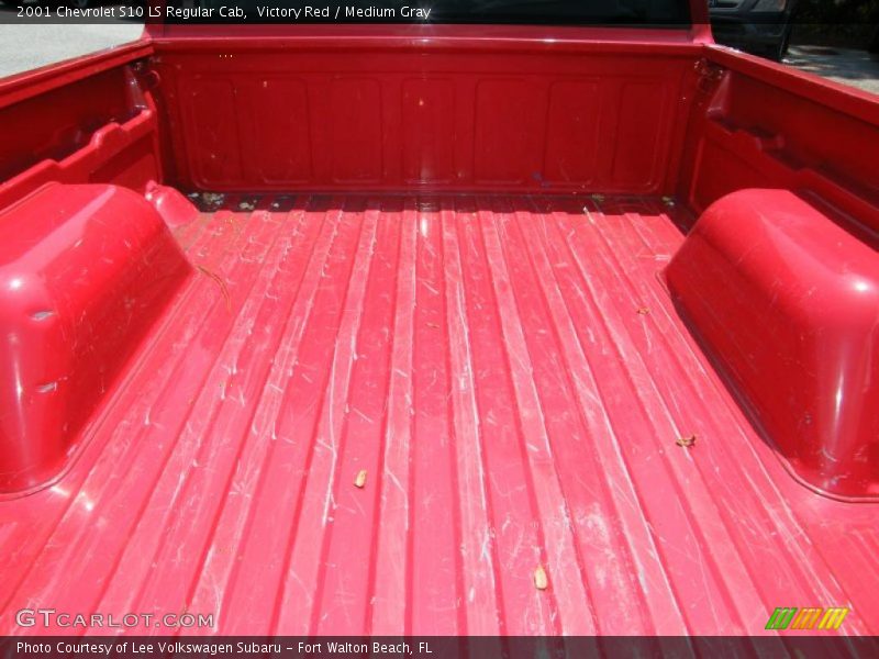 Victory Red / Medium Gray 2001 Chevrolet S10 LS Regular Cab