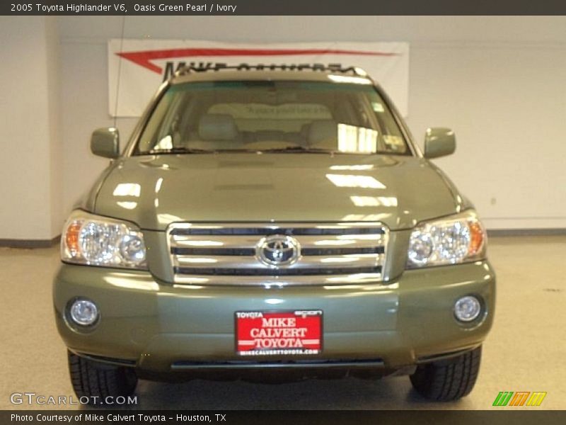 Oasis Green Pearl / Ivory 2005 Toyota Highlander V6