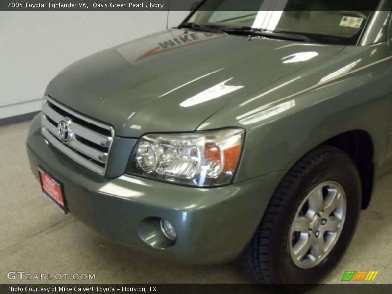 Oasis Green Pearl / Ivory 2005 Toyota Highlander V6