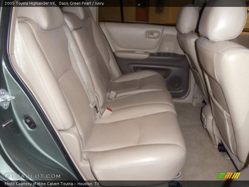 Oasis Green Pearl / Ivory 2005 Toyota Highlander V6