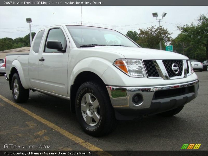 Avalanche White / Desert 2007 Nissan Frontier SE King Cab 4x4