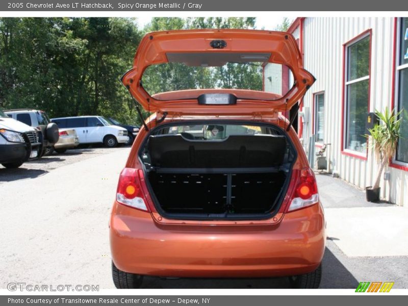 Spicy Orange Metallic / Gray 2005 Chevrolet Aveo LT Hatchback