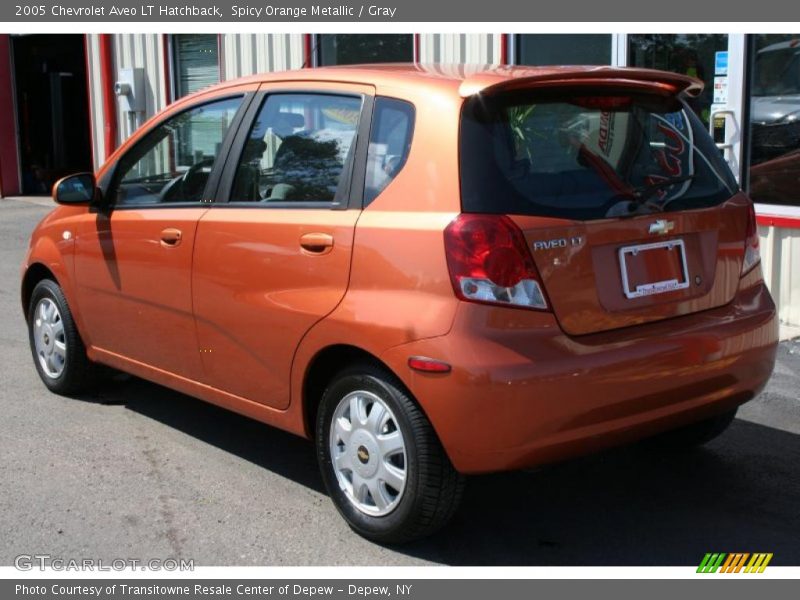 Spicy Orange Metallic / Gray 2005 Chevrolet Aveo LT Hatchback