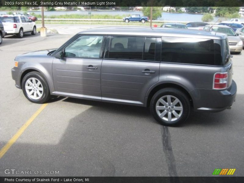 Sterling Grey Metallic / Medium Light Stone 2009 Ford Flex SE