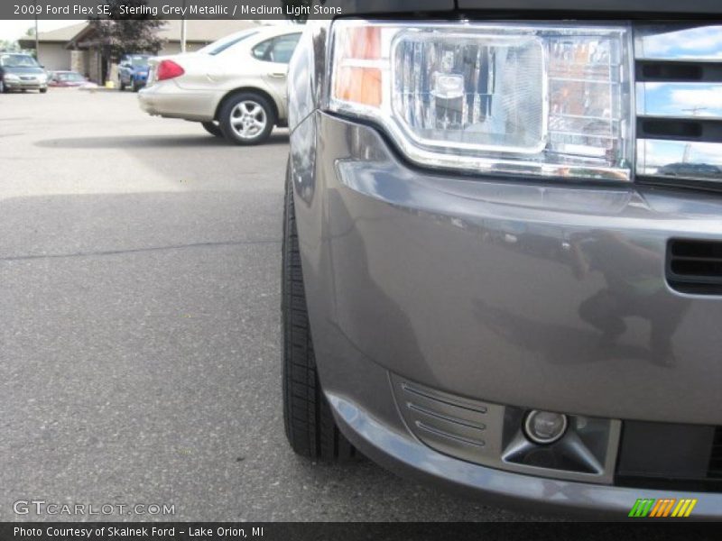 Sterling Grey Metallic / Medium Light Stone 2009 Ford Flex SE