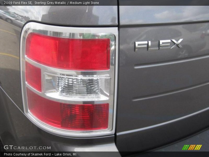 Sterling Grey Metallic / Medium Light Stone 2009 Ford Flex SE