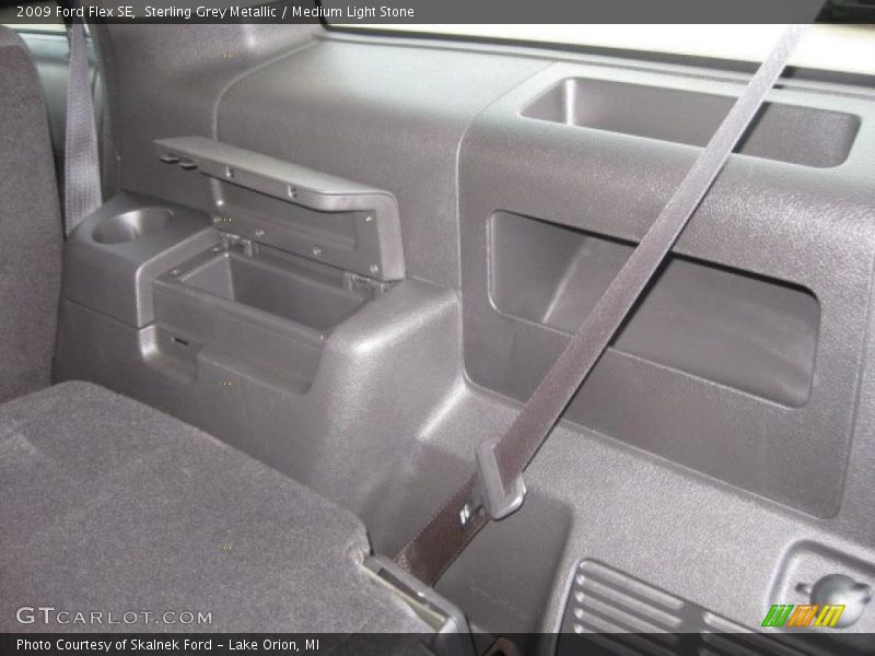 Sterling Grey Metallic / Medium Light Stone 2009 Ford Flex SE