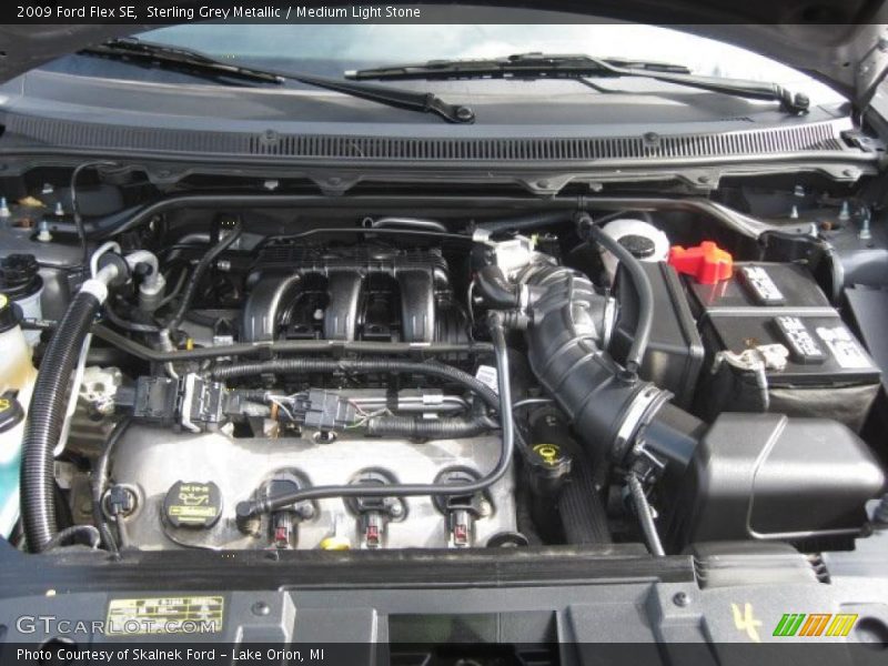 Sterling Grey Metallic / Medium Light Stone 2009 Ford Flex SE