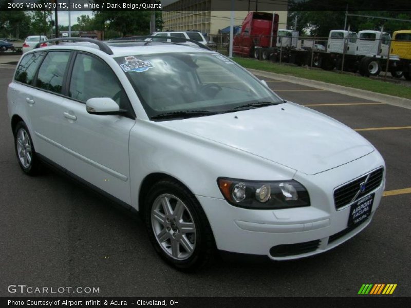 Ice White / Dark Beige/Quartz 2005 Volvo V50 T5