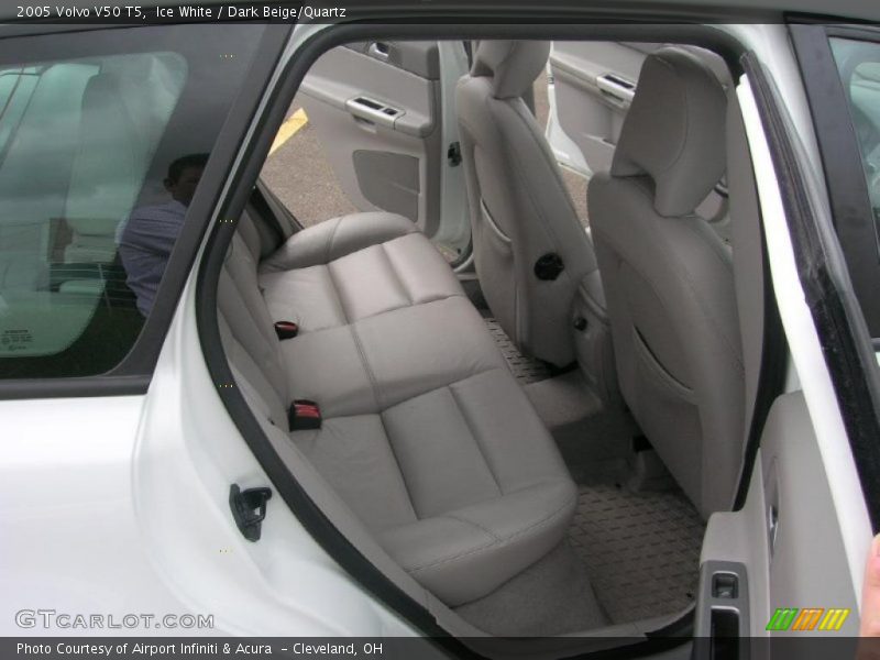 Ice White / Dark Beige/Quartz 2005 Volvo V50 T5