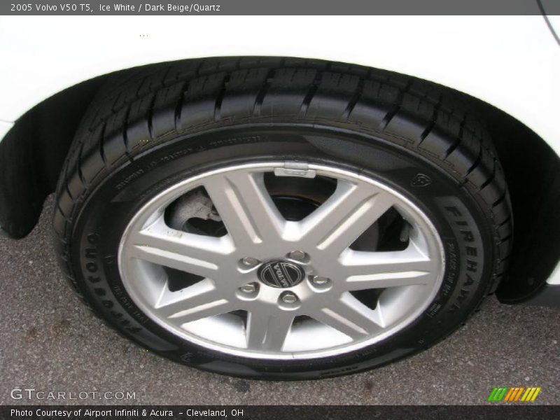 Ice White / Dark Beige/Quartz 2005 Volvo V50 T5