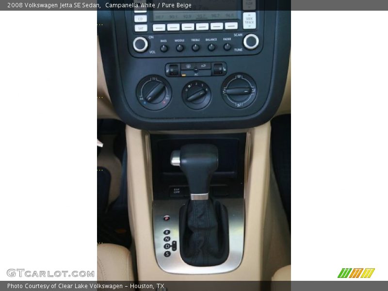 Campanella White / Pure Beige 2008 Volkswagen Jetta SE Sedan