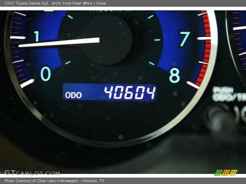 Arctic Frost Pearl White / Stone 2007 Toyota Sienna XLE