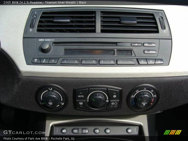 Titanium Silver Metallic / Black 2005 BMW Z4 2.5i Roadster