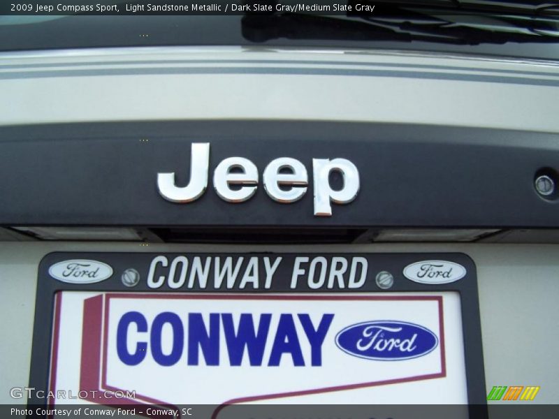 Light Sandstone Metallic / Dark Slate Gray/Medium Slate Gray 2009 Jeep Compass Sport