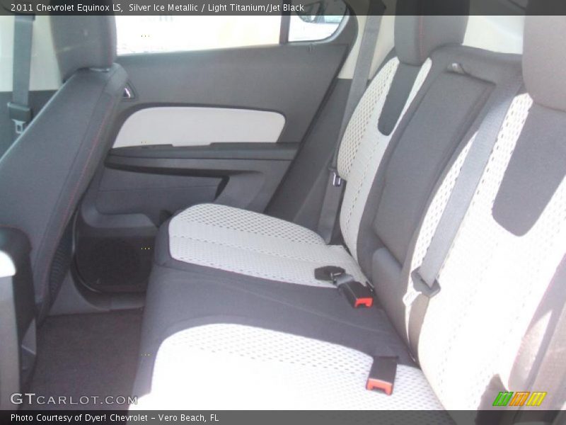 Silver Ice Metallic / Light Titanium/Jet Black 2011 Chevrolet Equinox LS
