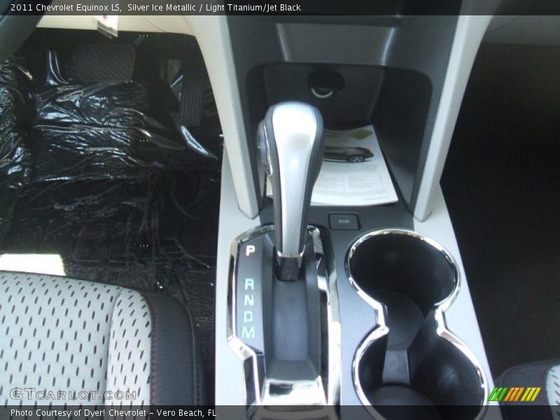 Silver Ice Metallic / Light Titanium/Jet Black 2011 Chevrolet Equinox LS