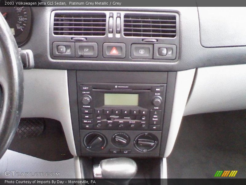 Platinum Grey Metallic / Grey 2003 Volkswagen Jetta GLS Sedan