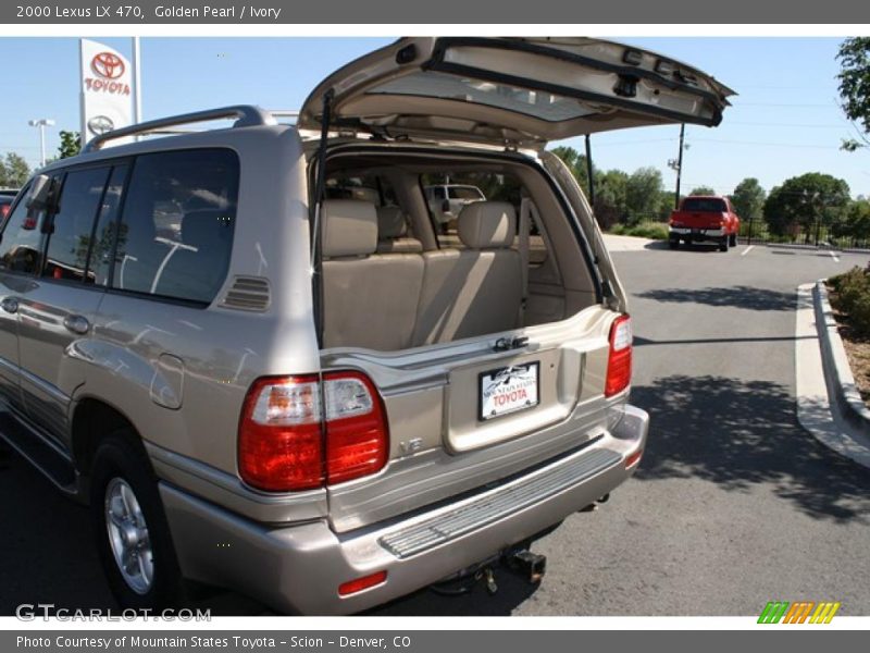Golden Pearl / Ivory 2000 Lexus LX 470
