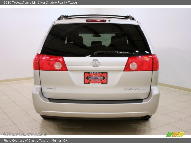Silver Shadow Pearl / Taupe 2010 Toyota Sienna LE