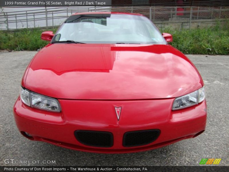 Bright Red / Dark Taupe 1999 Pontiac Grand Prix SE Sedan