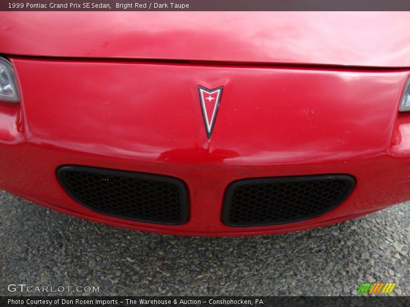 Bright Red / Dark Taupe 1999 Pontiac Grand Prix SE Sedan