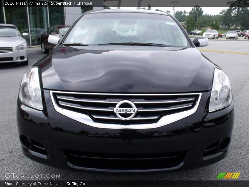 Super Black / Charcoal 2010 Nissan Altima 2.5
