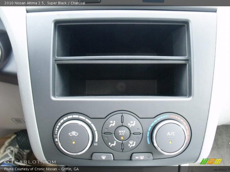 Super Black / Charcoal 2010 Nissan Altima 2.5