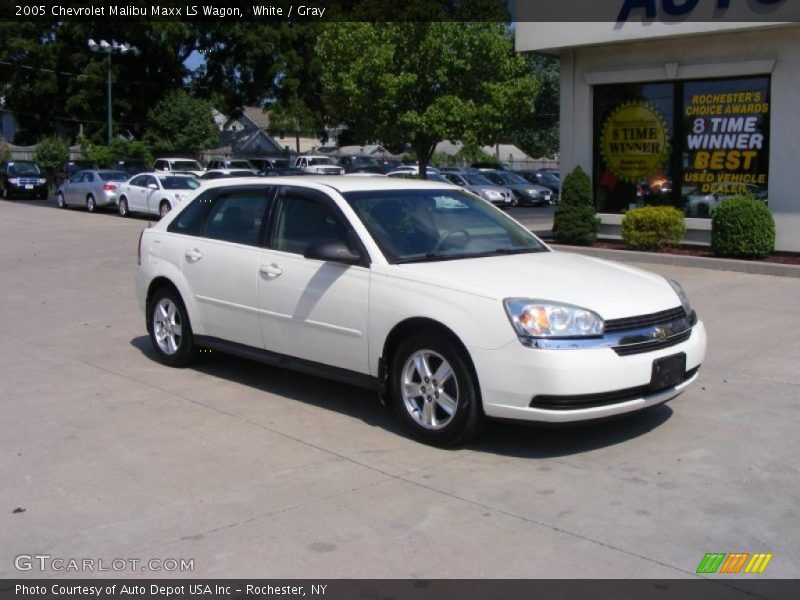 White / Gray 2005 Chevrolet Malibu Maxx LS Wagon