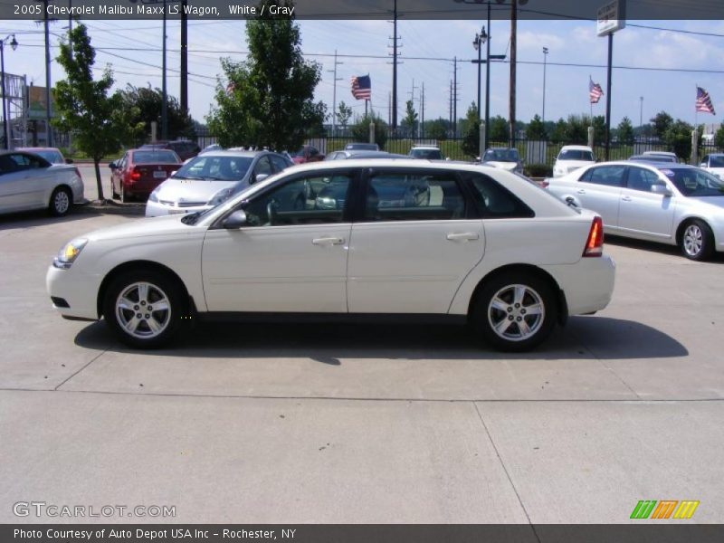 White / Gray 2005 Chevrolet Malibu Maxx LS Wagon