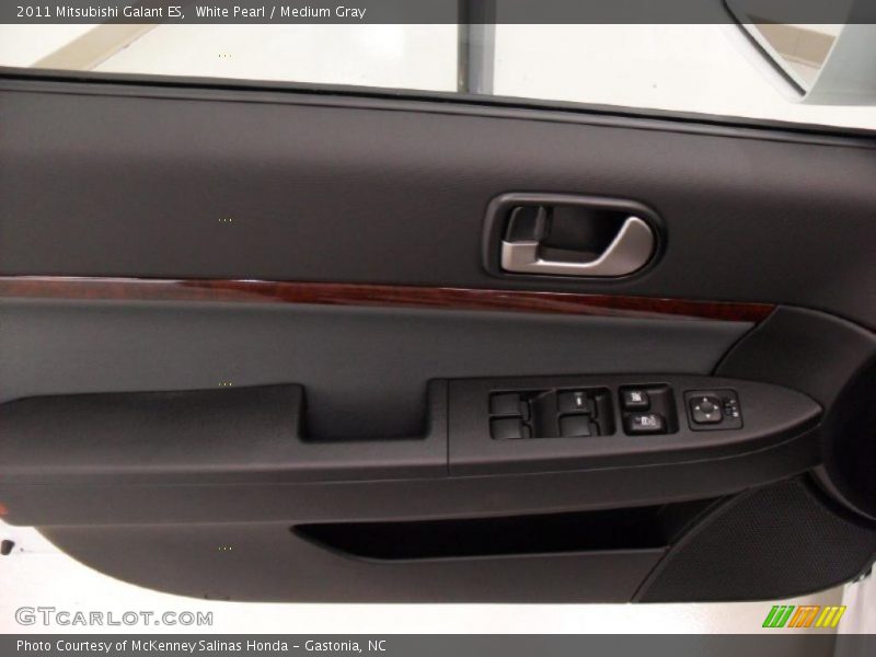 White Pearl / Medium Gray 2011 Mitsubishi Galant ES