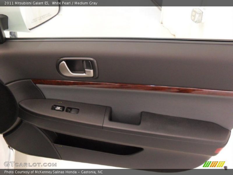 White Pearl / Medium Gray 2011 Mitsubishi Galant ES