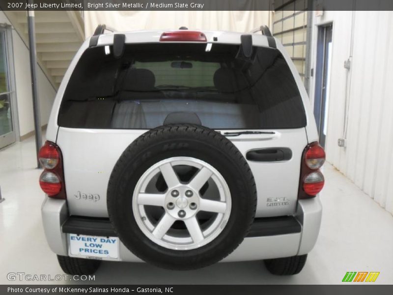 Bright Silver Metallic / Medium Slate Gray 2007 Jeep Liberty Limited