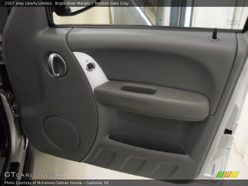 Bright Silver Metallic / Medium Slate Gray 2007 Jeep Liberty Limited