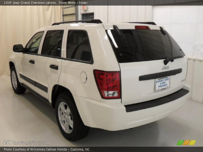 Stone White / Khaki 2005 Jeep Grand Cherokee Laredo
