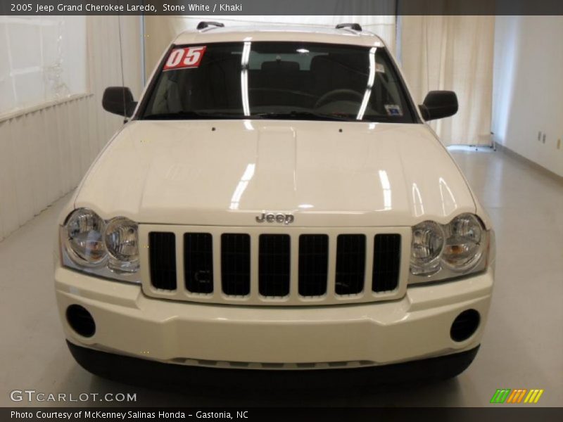 Stone White / Khaki 2005 Jeep Grand Cherokee Laredo