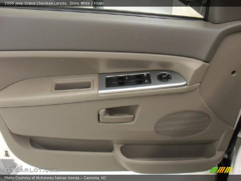 Stone White / Khaki 2005 Jeep Grand Cherokee Laredo