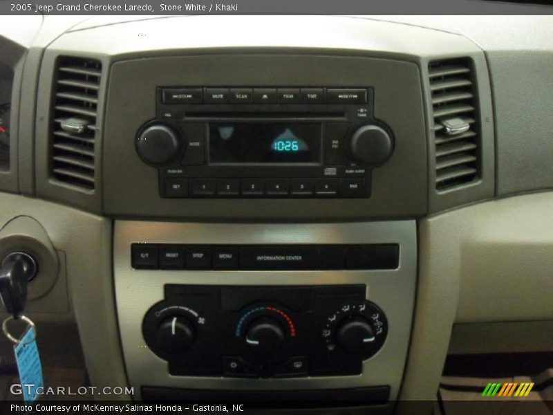 Stone White / Khaki 2005 Jeep Grand Cherokee Laredo