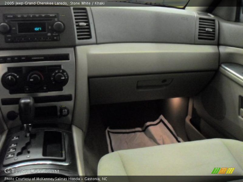 Stone White / Khaki 2005 Jeep Grand Cherokee Laredo