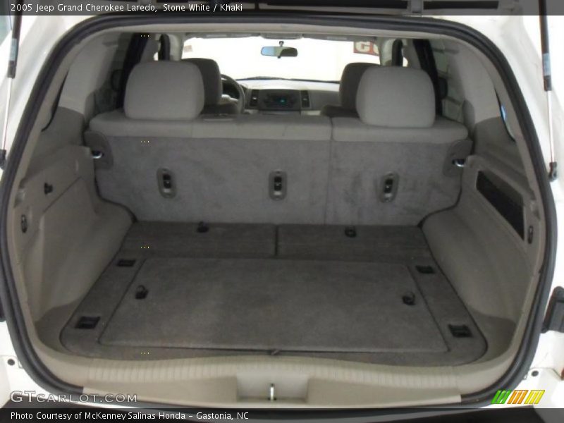 Stone White / Khaki 2005 Jeep Grand Cherokee Laredo