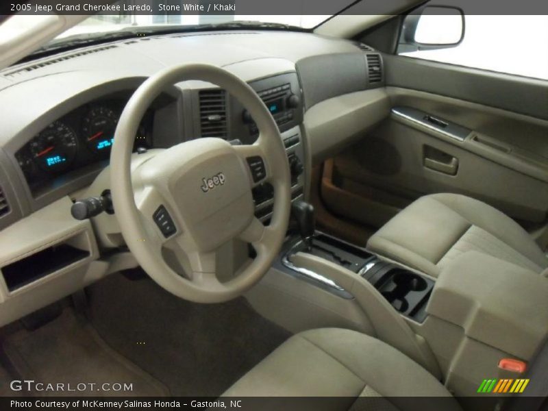 Stone White / Khaki 2005 Jeep Grand Cherokee Laredo