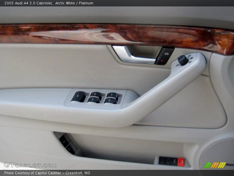 Arctic White / Platinum 2003 Audi A4 3.0 Cabriolet